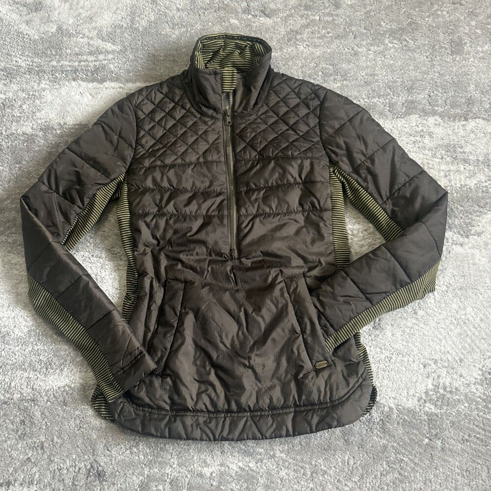 Carve Designs Quilted Puffer Jacket in Black and Green